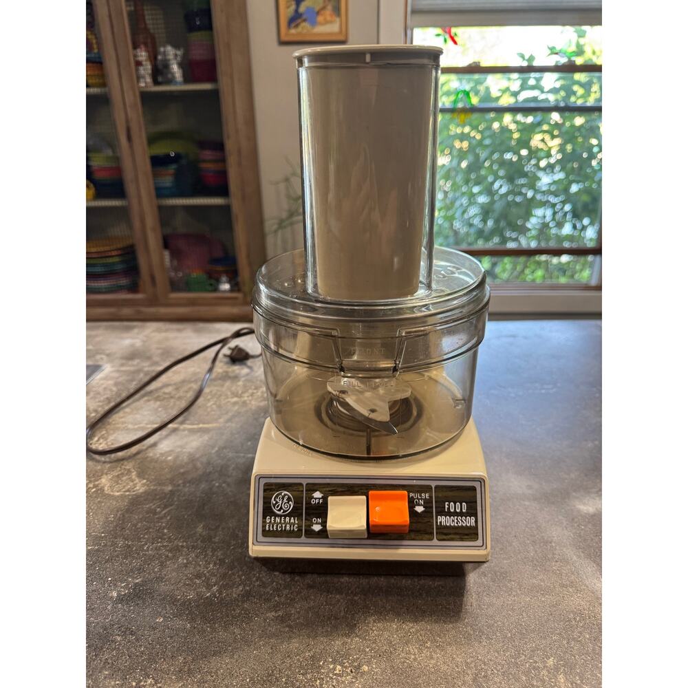 General Electric Vintage 70s GE Food Processor Chopper D5FP1 Tested & Works
